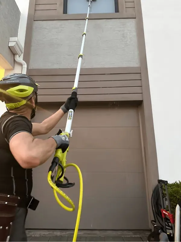 Affordable lawn care service experts serving Miami, FL - Isoneat