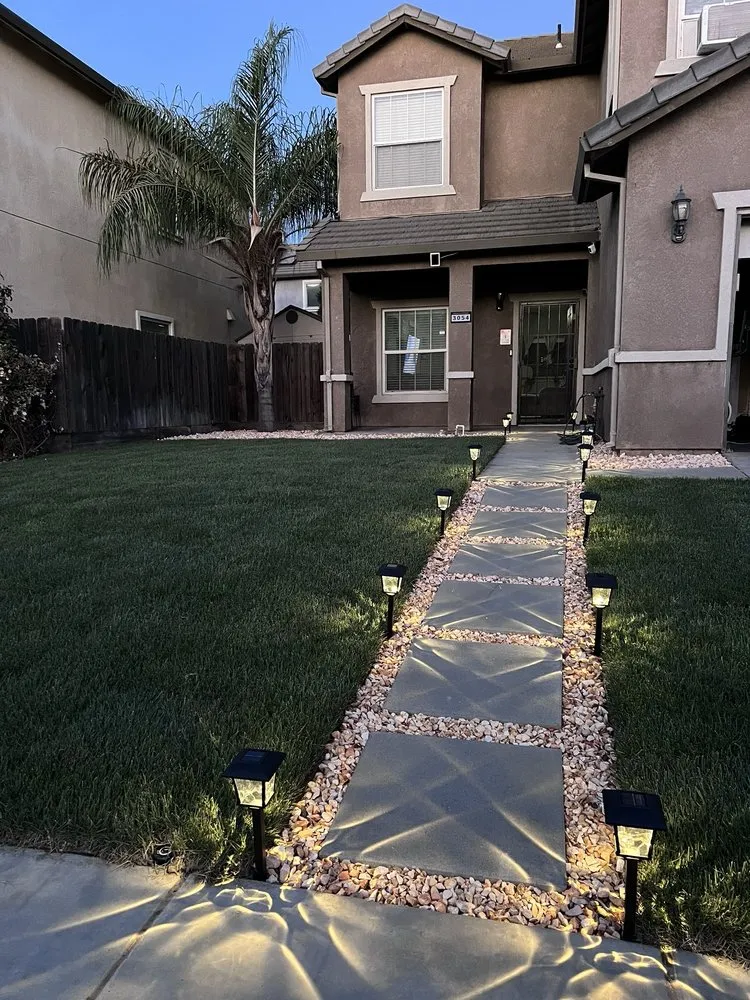 Professional garden landscaping for beautiful yards in Modesto, CA by Israel's Gardening