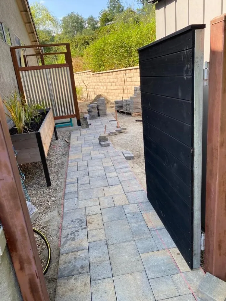 Expert yard cleanup service experts serving Bakersfield, CA - Israel's Service