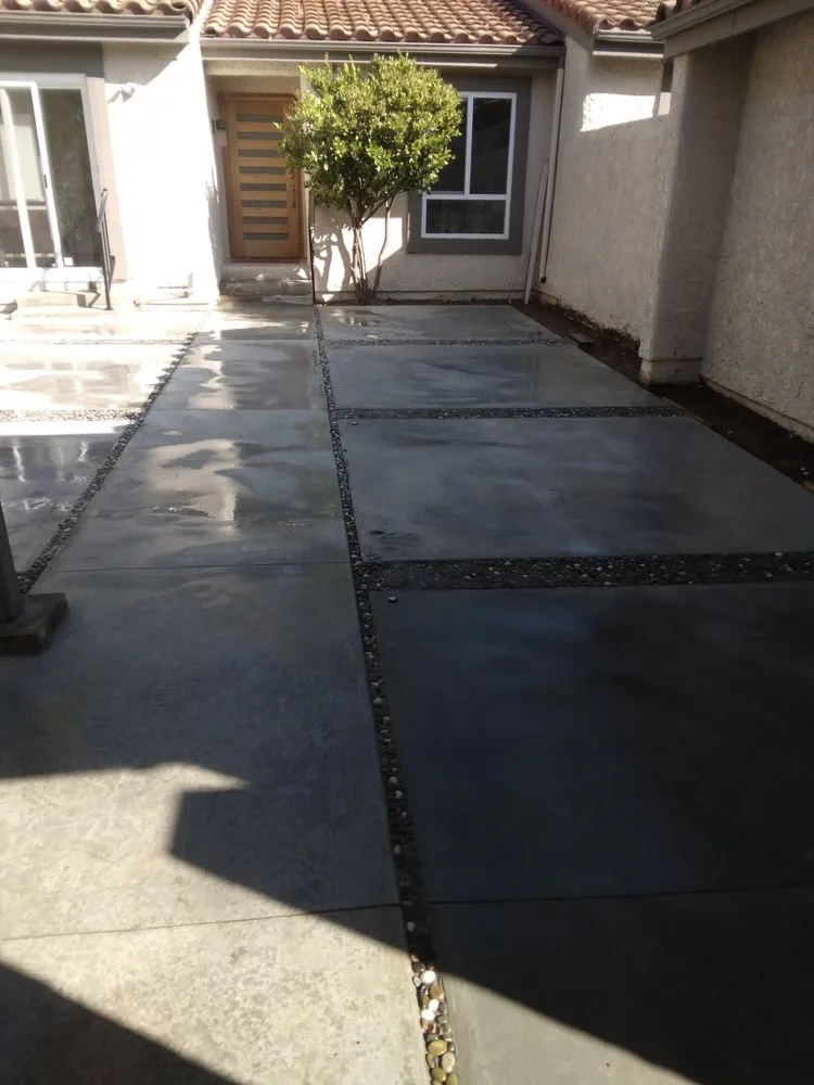 Local outdoor landscaping experts serving Bakersfield, CA - Israel's Service