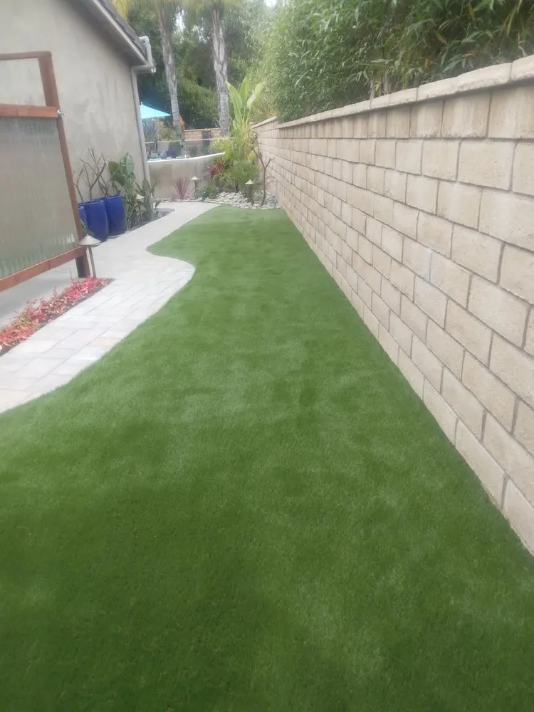 Reliable garden landscaping experts serving Bakersfield, CA - Israel's Service