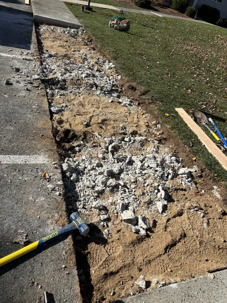 Custom yard cleanup service in New London, CT by Isrrael Home Improvement