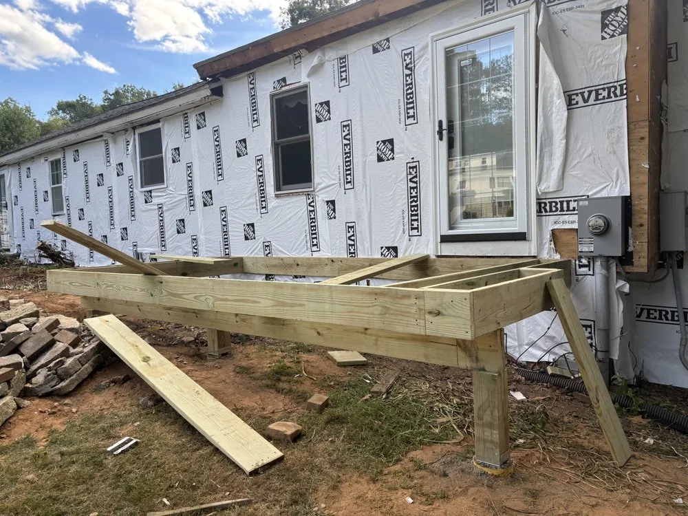 Top-rated lawn care service experts serving New London, CT - Isrrael Home Improvement