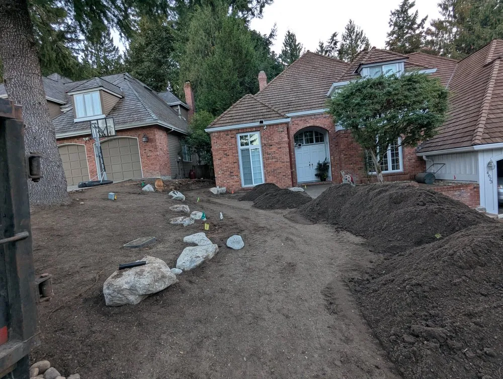 Trusted lawn care service in Issaquah, WA by Issaquah Landscaping