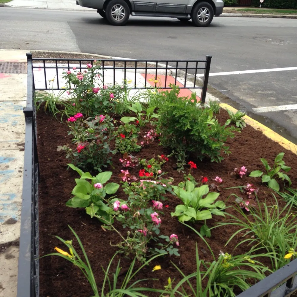 Professional landscape installation in Chicago, IL - Italian Gardens Landscaping