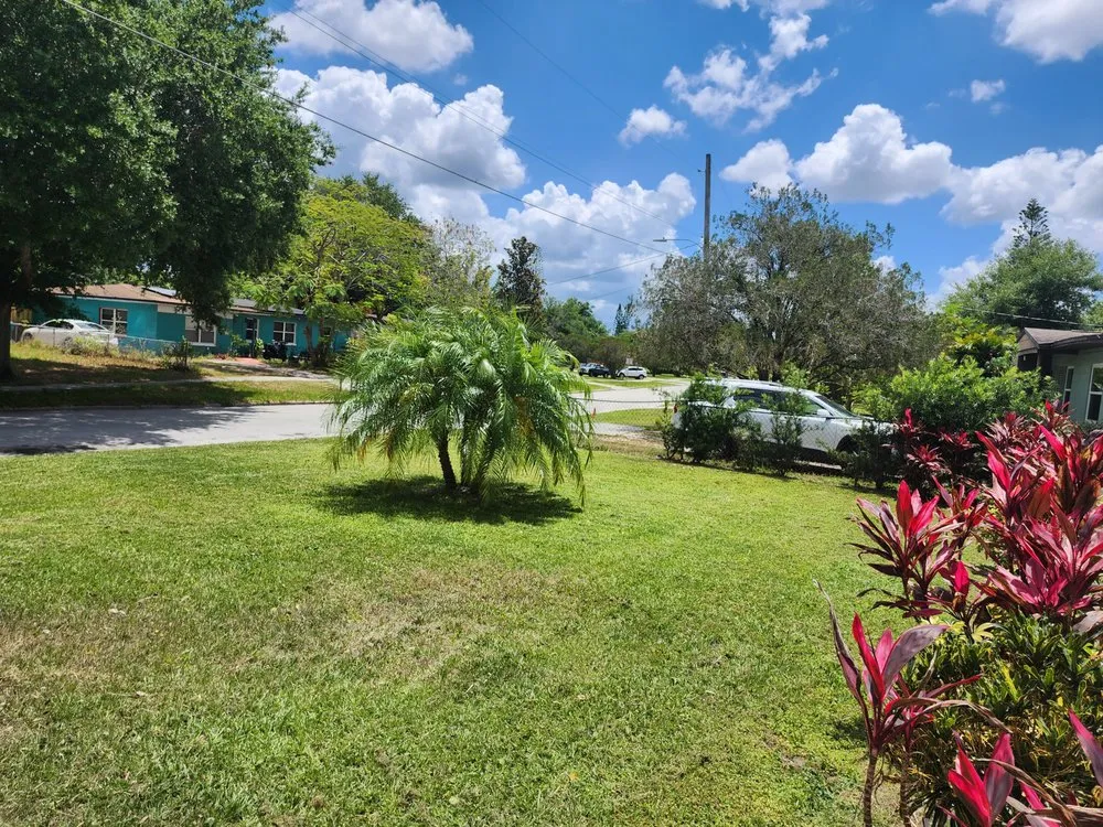 Trusted landscape installation for homes in Orlando, FL by Its Personal