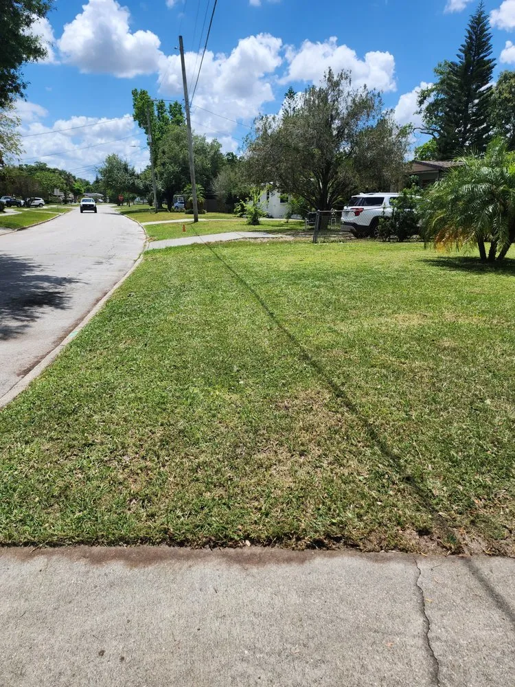 Professional garden landscaping for year-round maintenance across Orlando, FL - Its Personal