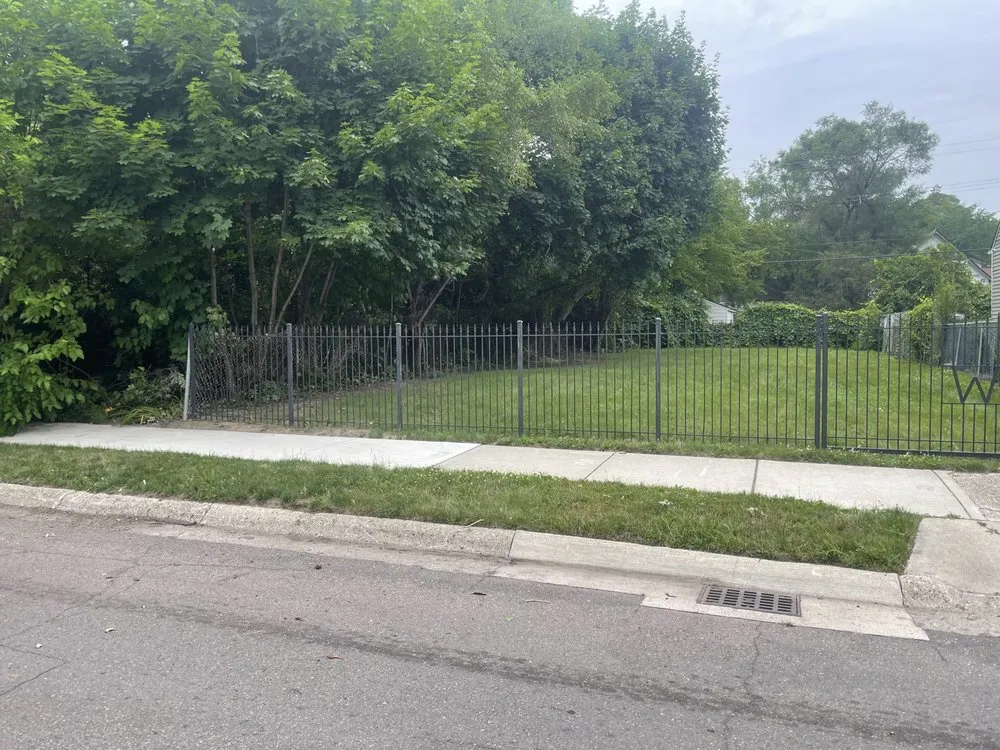 Trusted landscape installation experts serving Lincoln Park, MI - It’s time lawn care and landscape