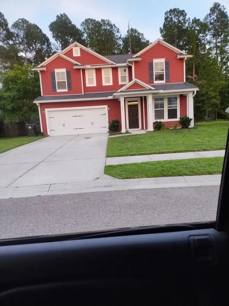 Custom landscape design in Summerville, SC by Ivan & Sons