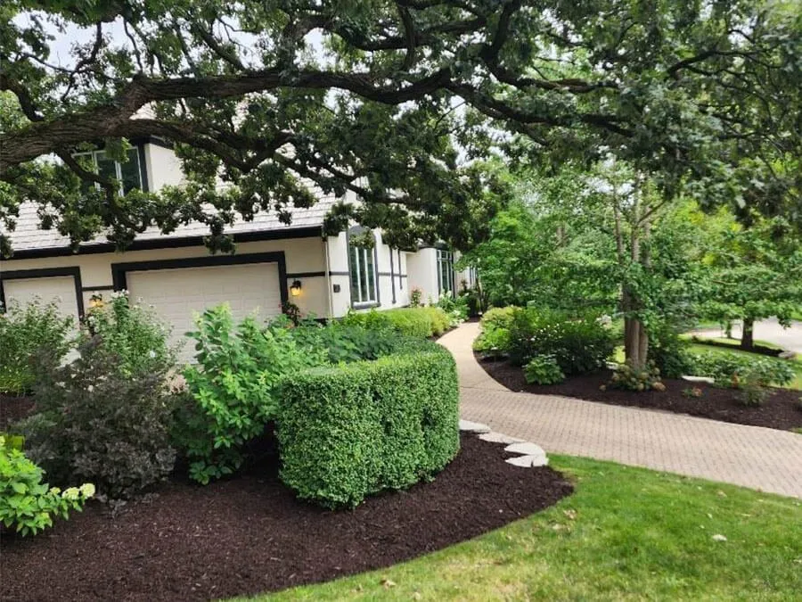 Affordable outdoor landscaping in McHenry, IL by Ivan Landscaping & Snow Removal