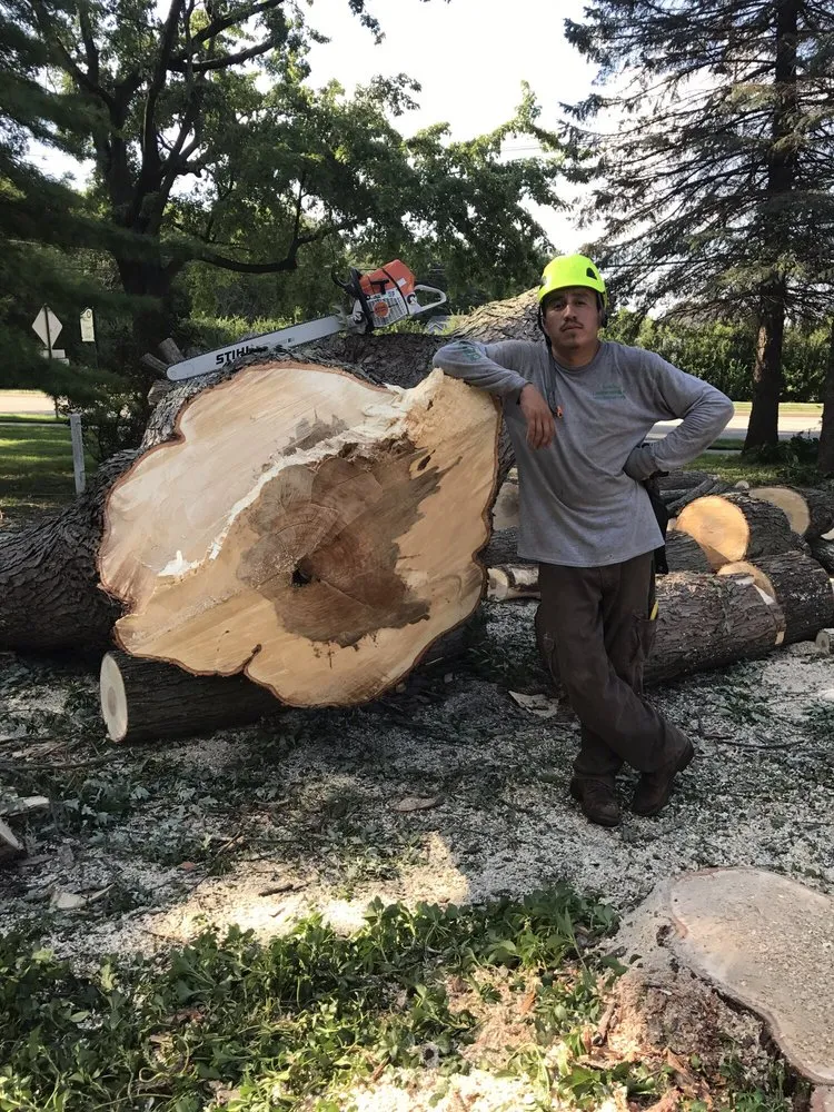 Custom residential landscaping experts serving McHenry, IL - Ivan Landscaping & Snow Removal