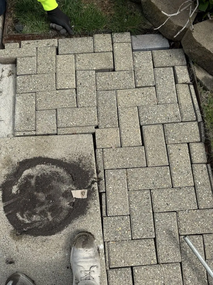 Professional garden landscaping experts serving West Chicago, IL - Ivan Landscaping and Tree Service