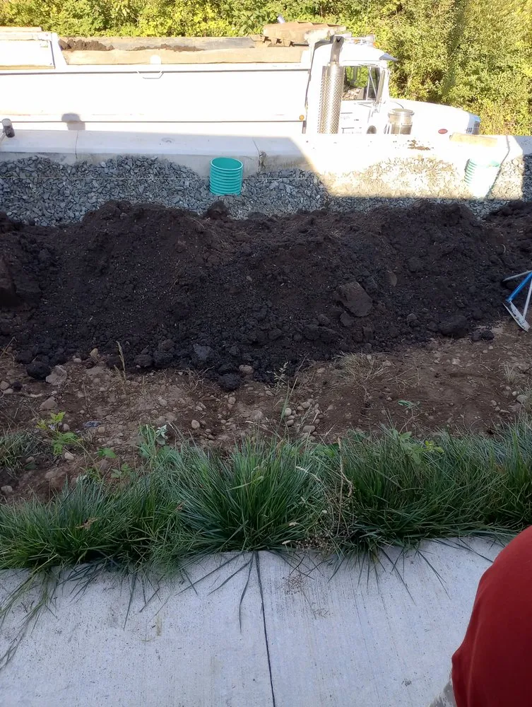 Professional outdoor landscaping with custom design across Snohomish, WA - Ivan's Landscape & Construction