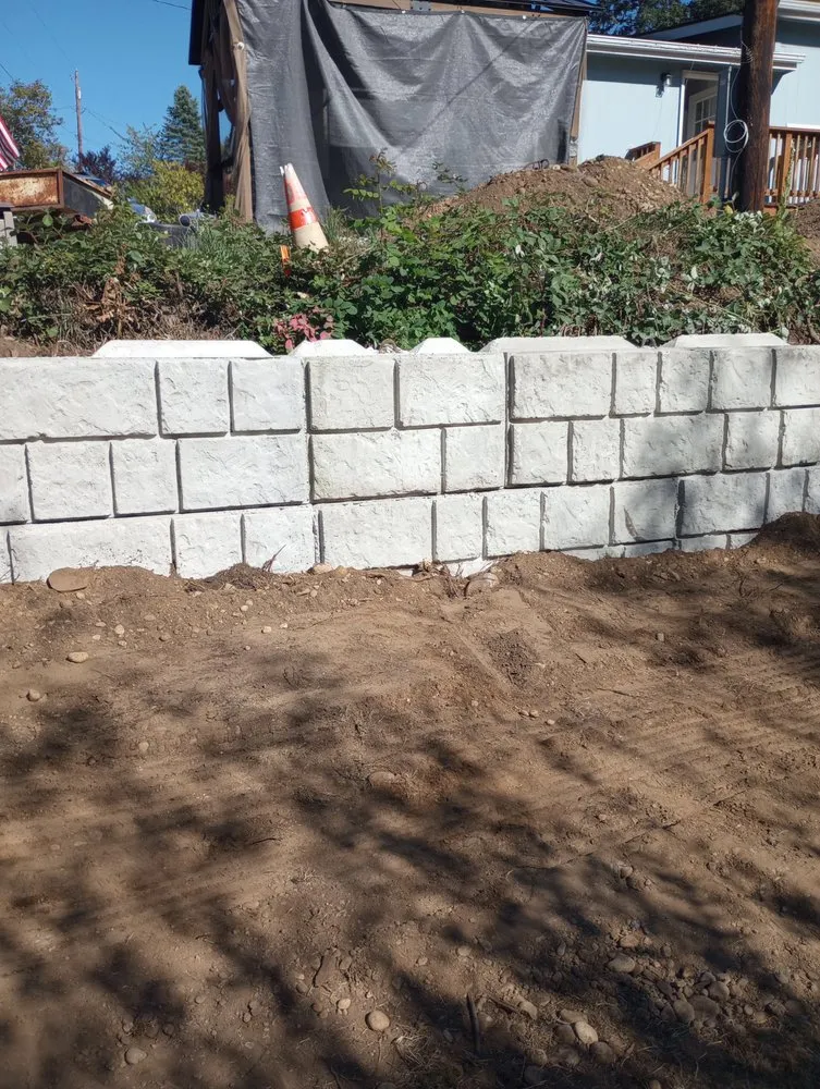 Local landscaping services for year-round maintenance across Snohomish, WA - Ivan's Landscape & Construction