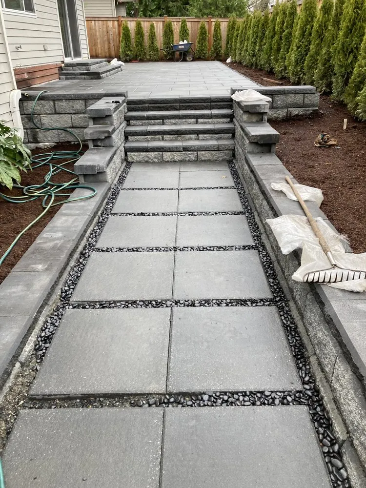 Local yard maintenance for beautiful yards in Snohomish, WA by Ivan's Landscape & Construction