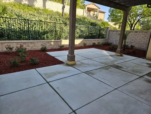 Ivan's Landscaping Logo