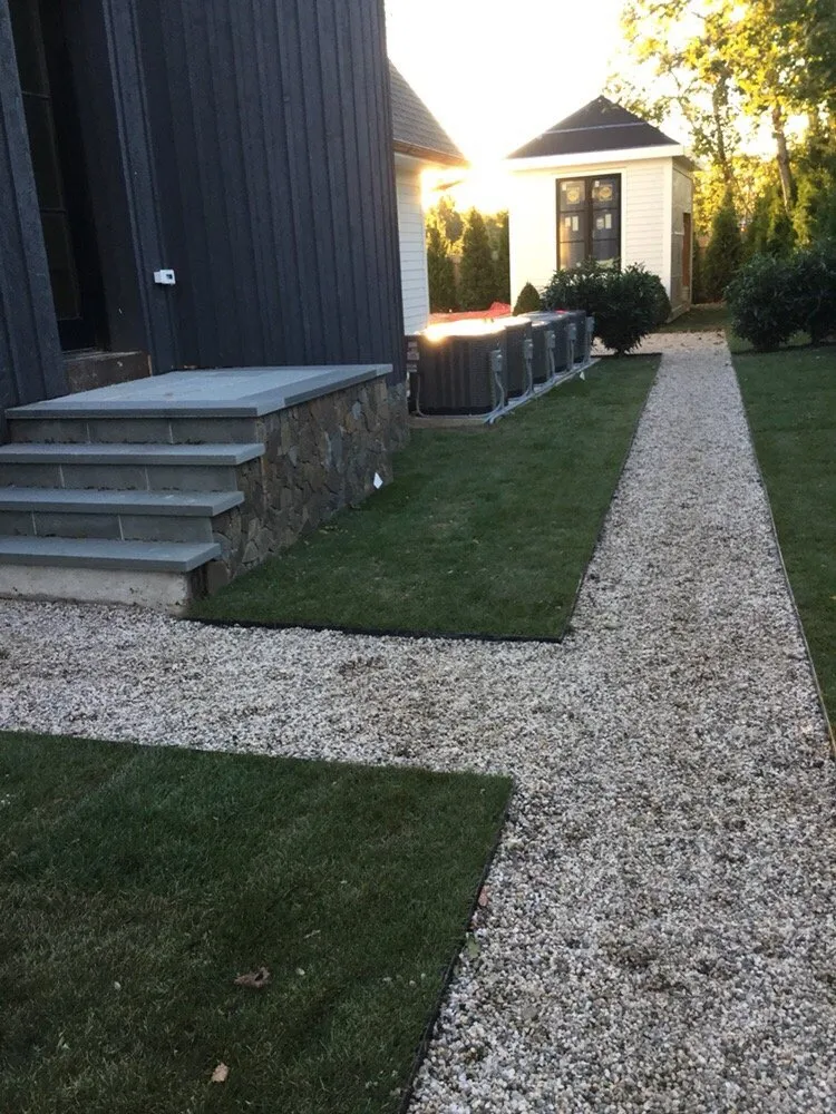 Custom outdoor landscaping experts serving East Hampton, NY - Ivan's Lanscaping & Masory