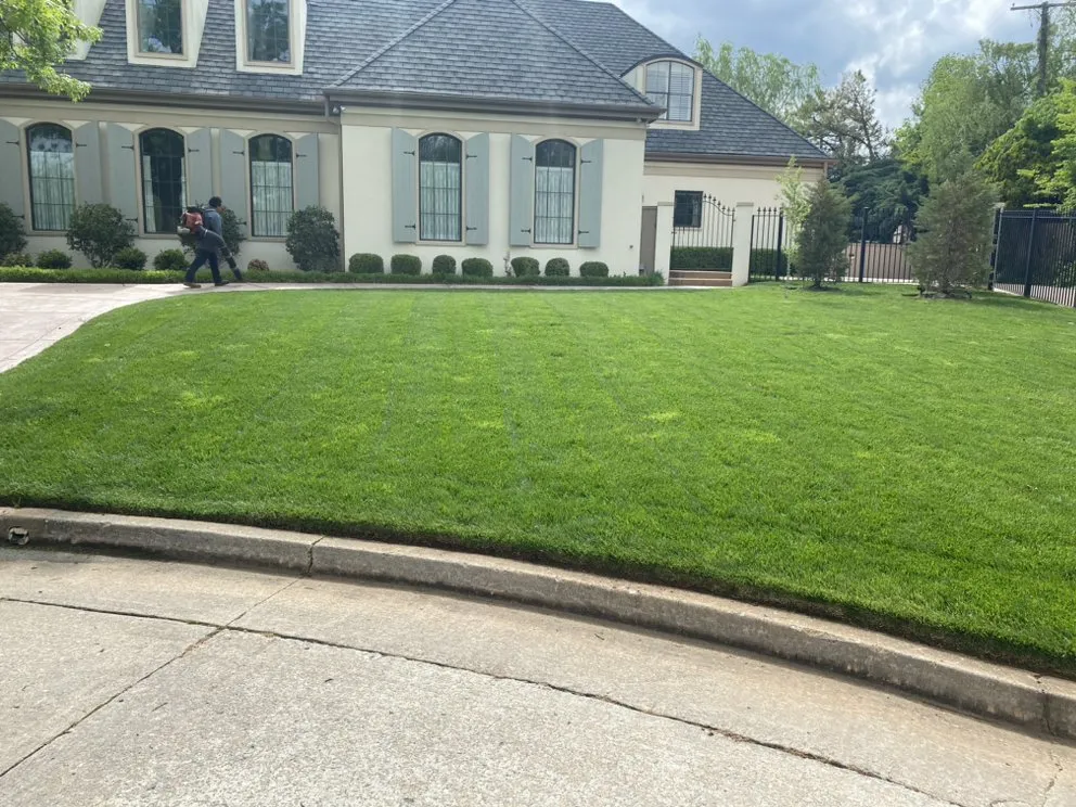 Custom yard cleanup service for homes in Oklahoma City, OK by Ivan’s lawn & landscaping