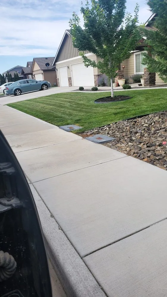 Top-rated lawn mowing service experts serving Pasco, WA - IVE Landscaping