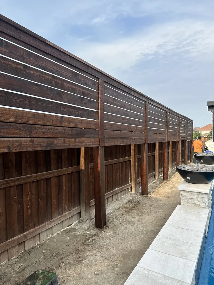 Reliable garden landscaping in Aledo, TX by Ivory Trucklines