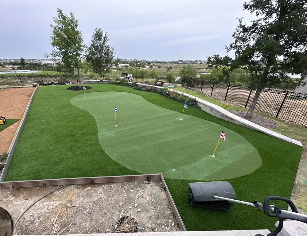 Reliable outdoor landscaping experts serving Aledo, TX - Ivory Trucklines