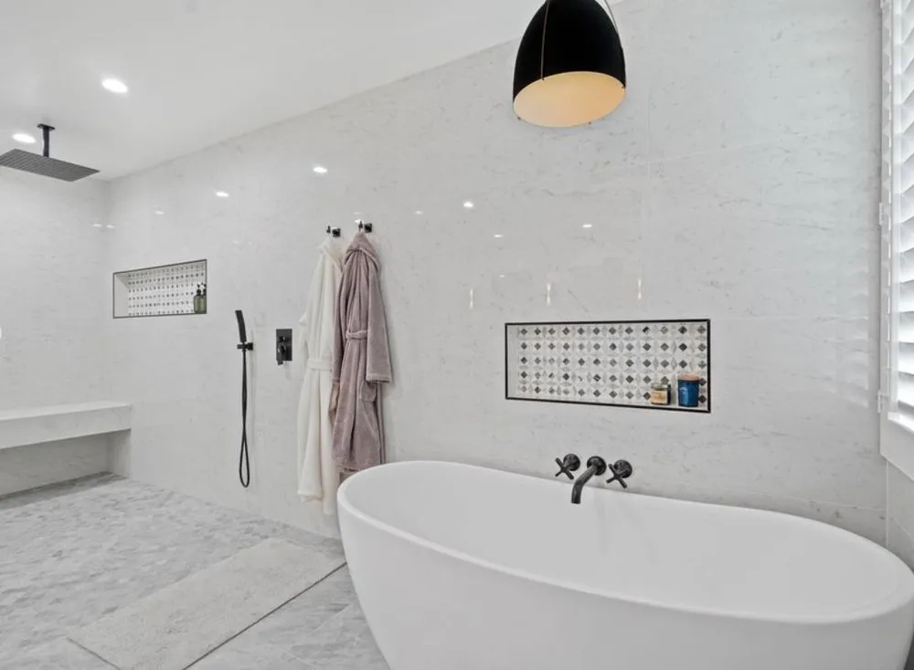 Custom garden landscaping for beautiful yards in Newport Beach, CA by Ivy Builders