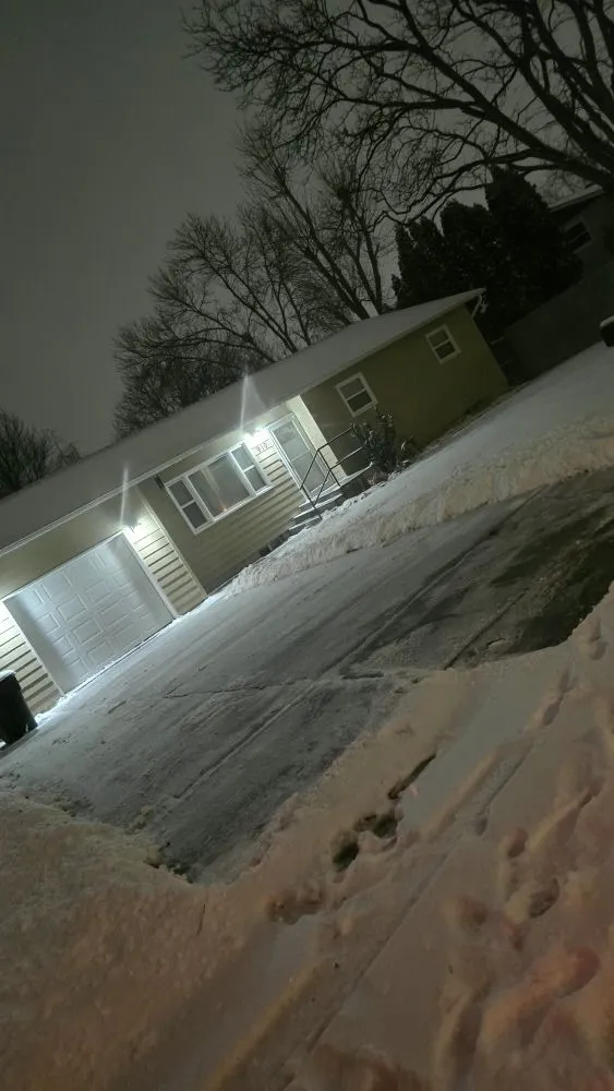 Affordable yard cleanup service for year-round maintenance in Billings, MT by IX29