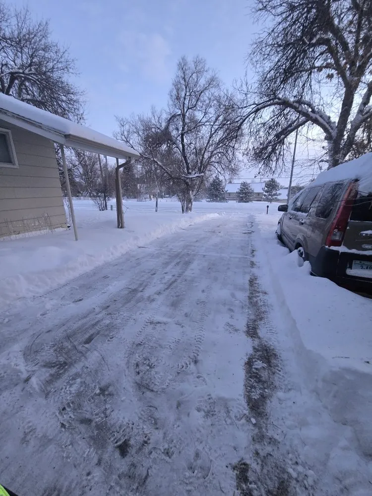 Custom lawn mowing service in Billings, MT by IX29