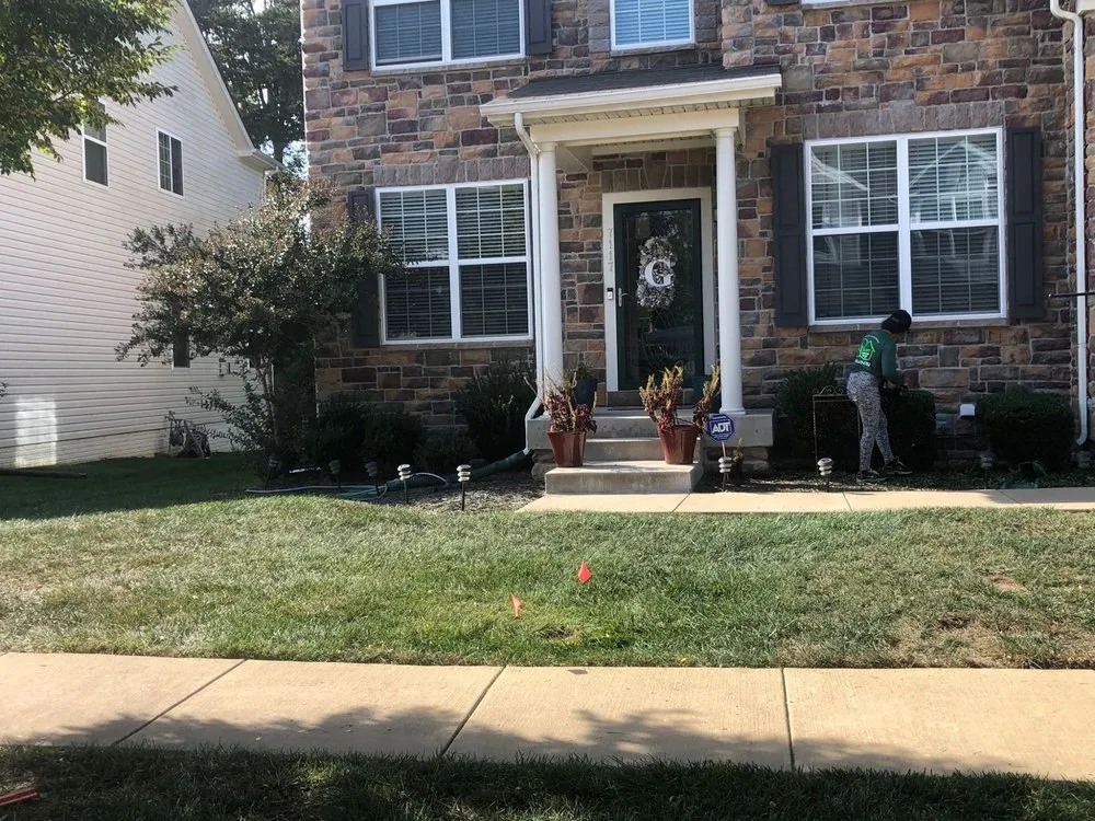 Affordable yard cleanup service in Waldorf, MD - Ixcot Landscaping Services