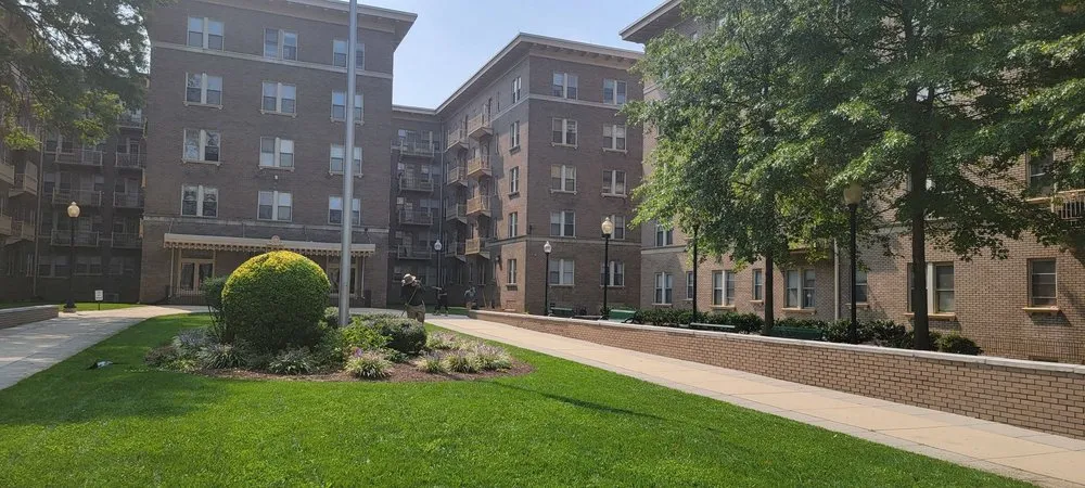 Professional garden landscaping for homes in Waldorf, MD by Ixcot Landscaping Services