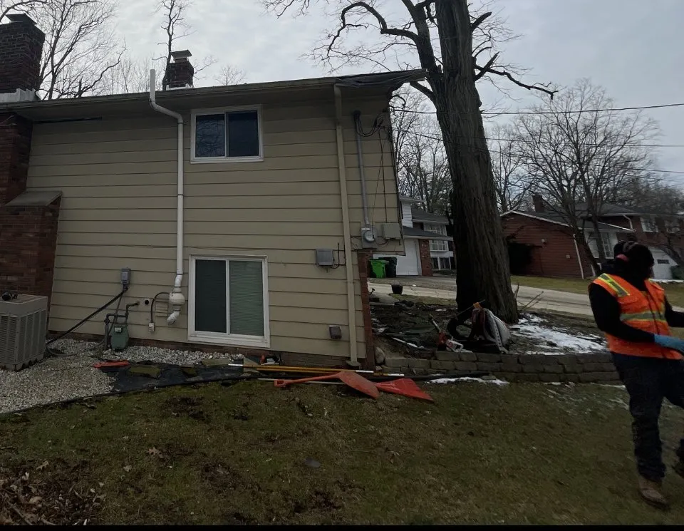 Custom yard cleanup service for residential properties in Bedford, OH by IYI Network