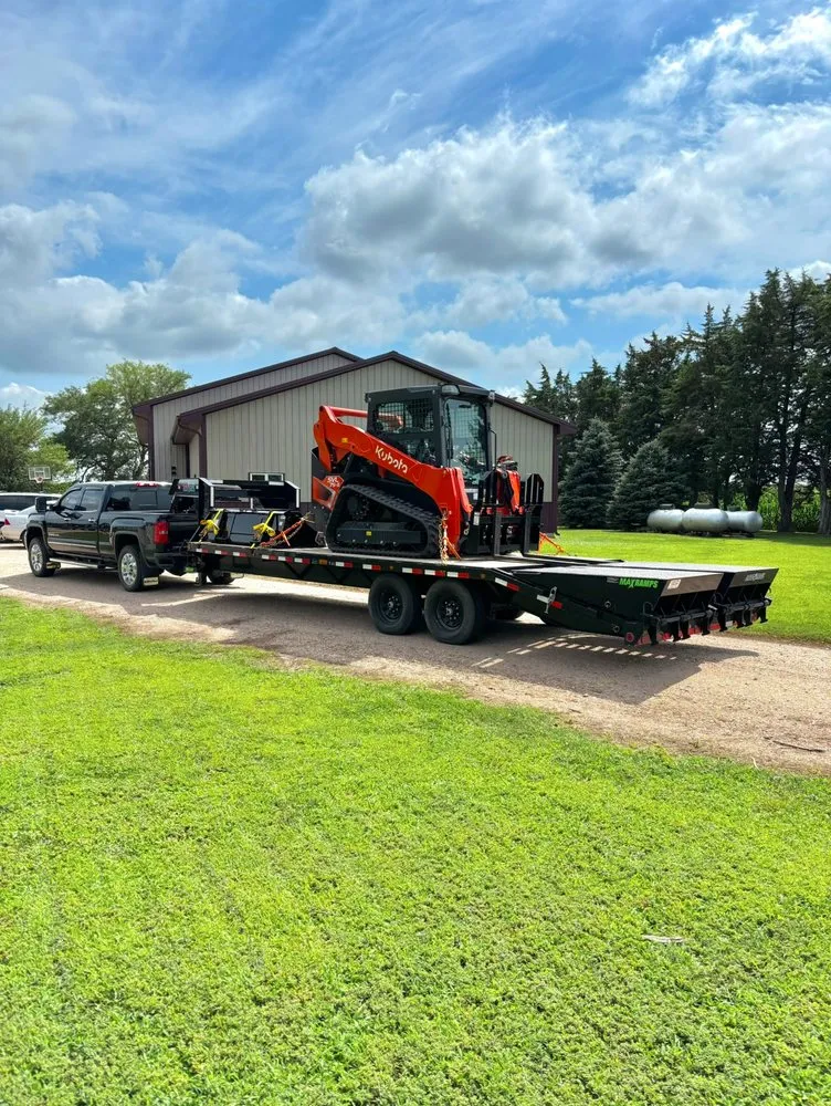 Reliable residential landscaping in Bellwood, NE by Iz Customs