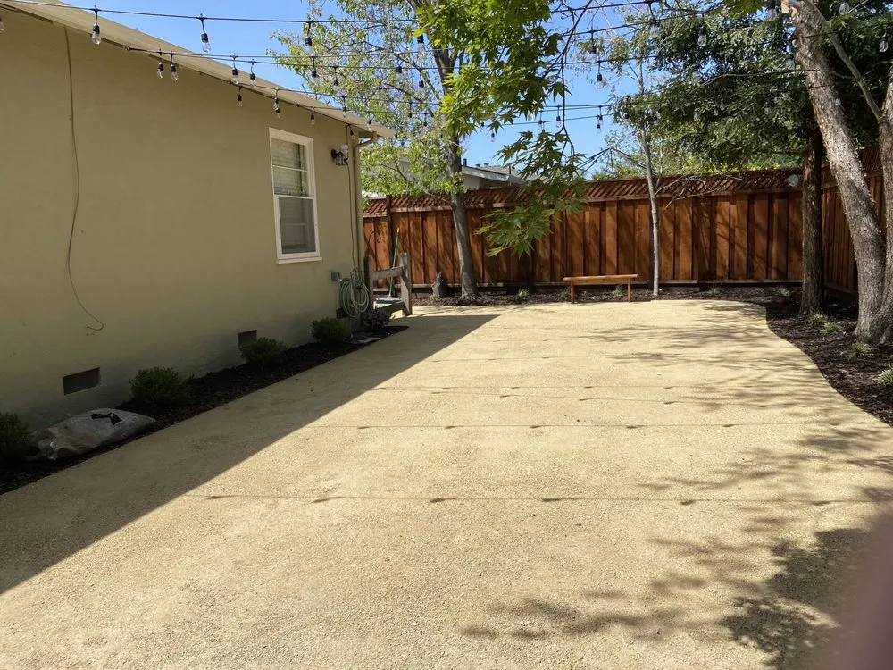 Local yard cleanup service in Half Moon Bay, CA - Izote landscaping