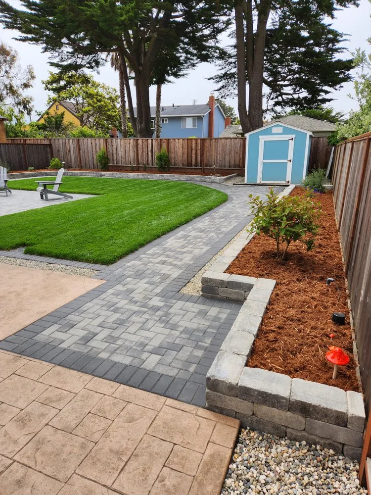 Custom outdoor landscaping for beautiful yards in Half Moon Bay, CA by Izote landscaping