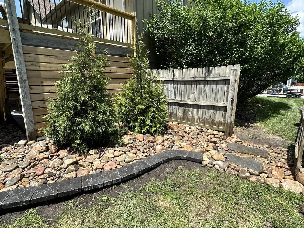 Top-rated yard cleanup service experts serving Bucyrus, KS - J & B Landscaping