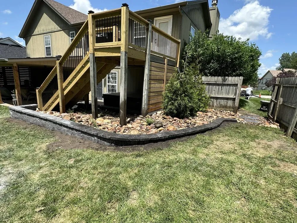 Top-rated lawn mowing service in Bucyrus, KS - J & B Landscaping