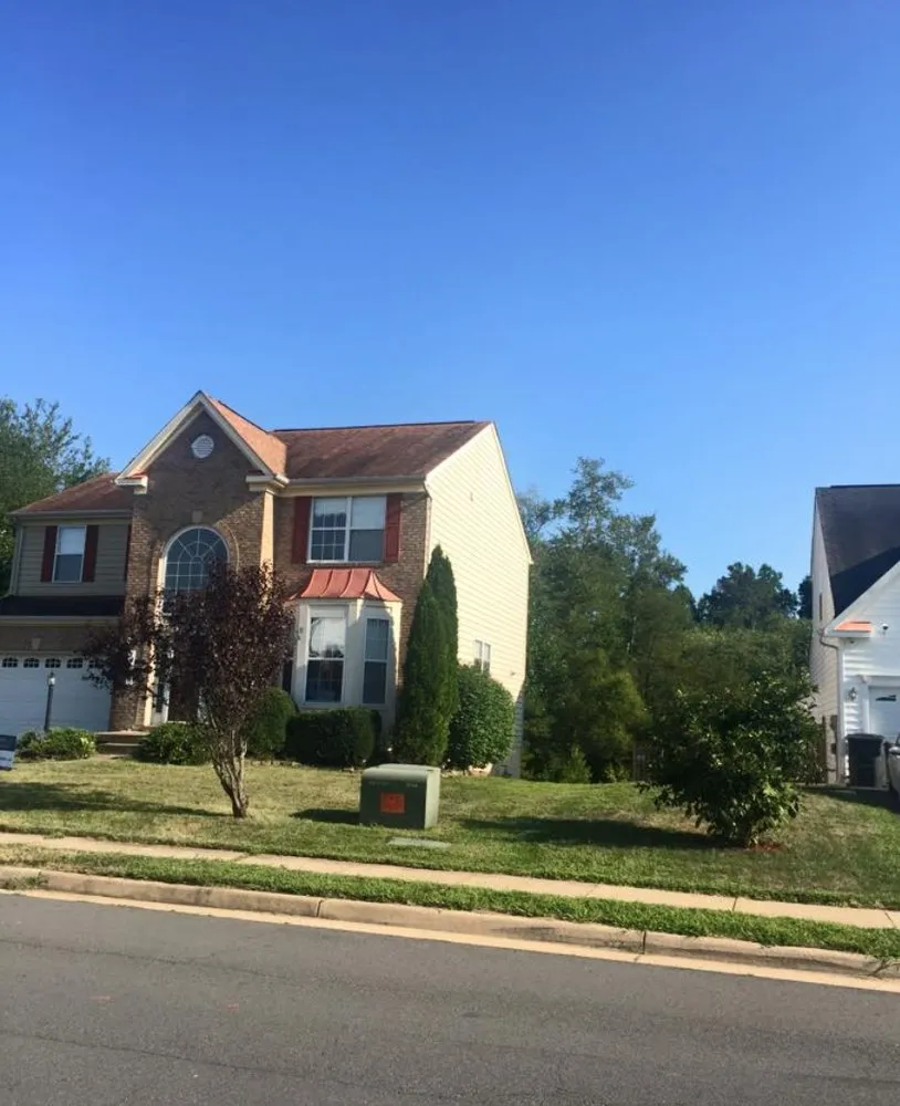 Custom yard cleanup service in Woodbridge, VA - J & D's Curb Appeal