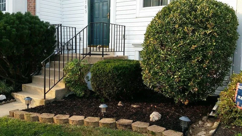Custom yard cleanup service in Woodbridge, VA - J & D's Curb Appeal
