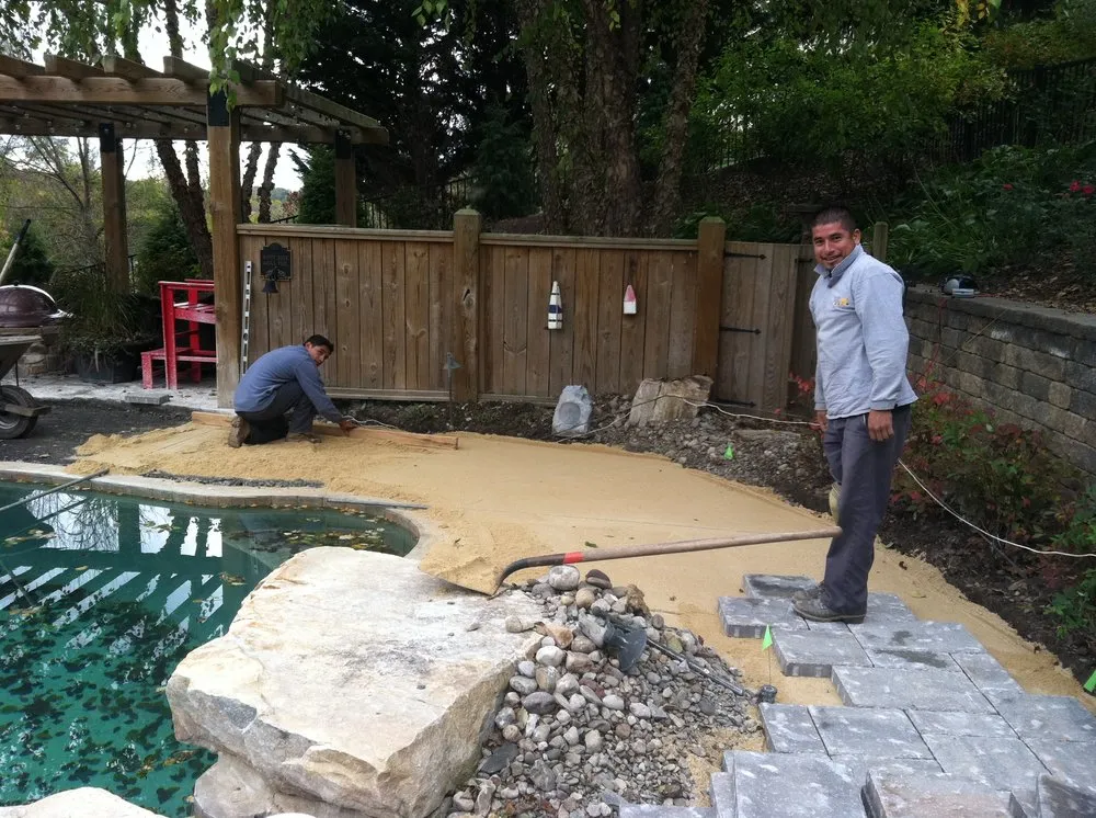 Expert yard maintenance in Chadds Ford, PA - J & E Lawnscapes