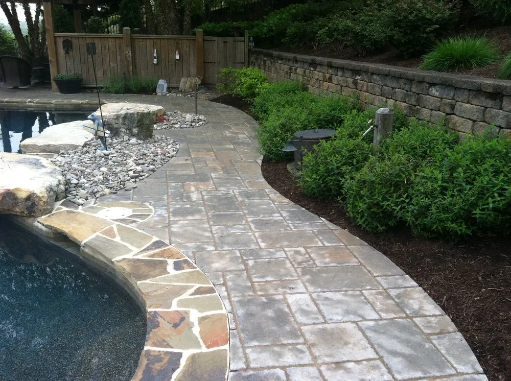 Reliable landscaping services experts serving Chadds Ford, PA - J & E Lawnscapes