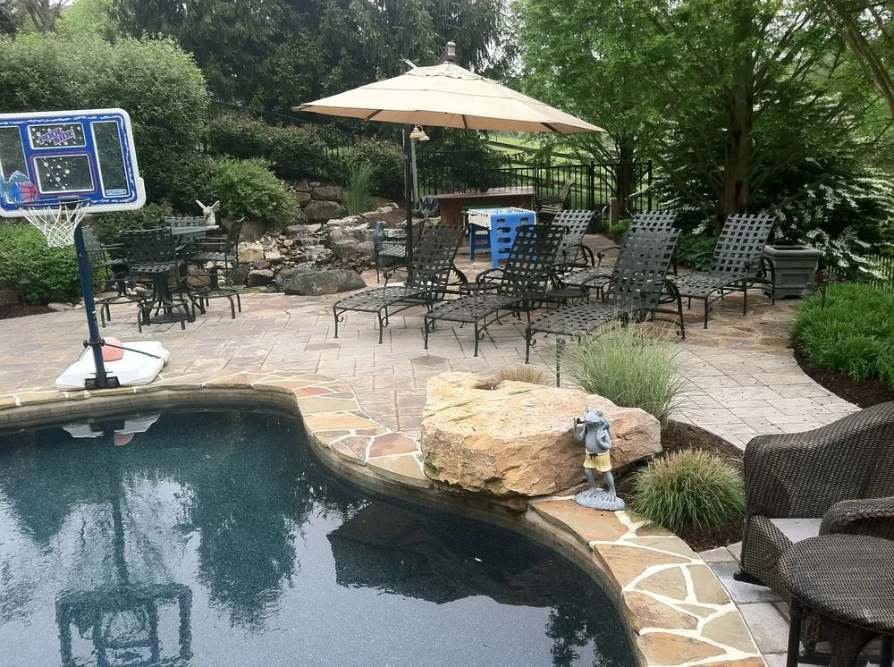 Trusted lawn care service in Chadds Ford, PA - J & E Lawnscapes