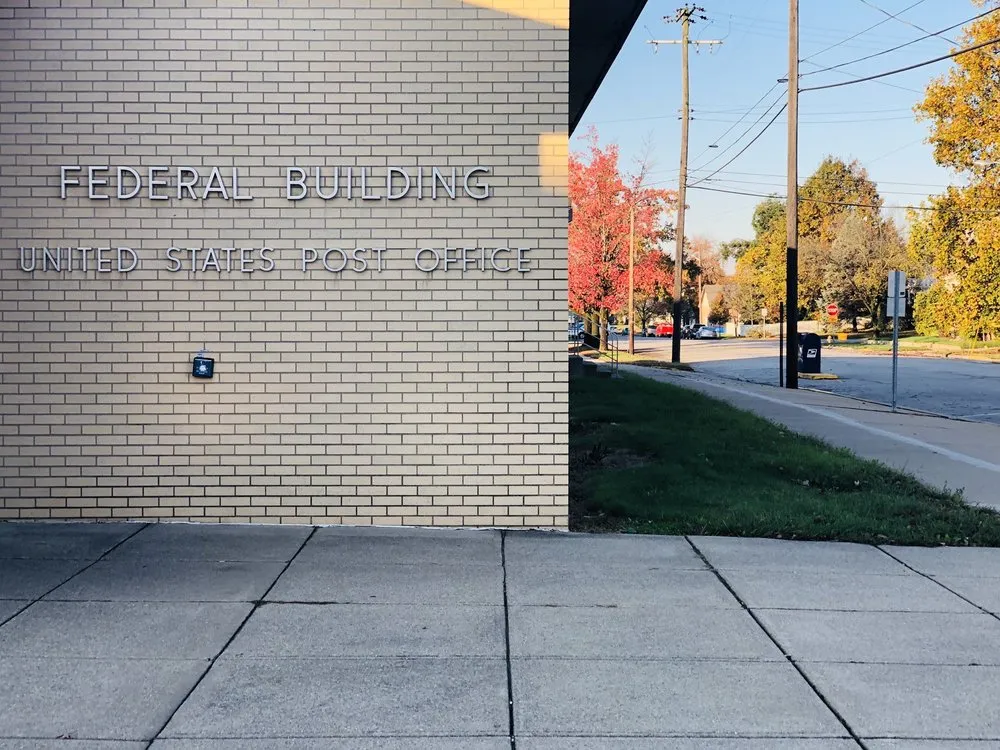 Expert landscaping services experts serving Seymour, IN - J & E Maintenance & Lawn Care