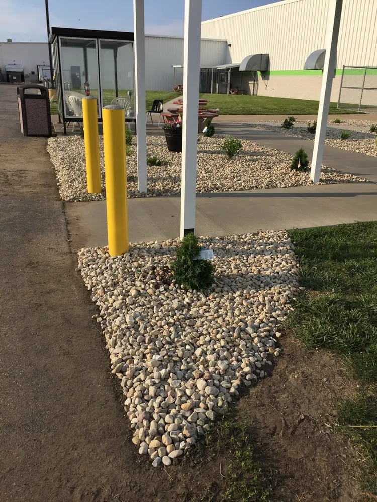 Top-rated landscape design in Seymour, IN by J & E Maintenance & Lawn Care