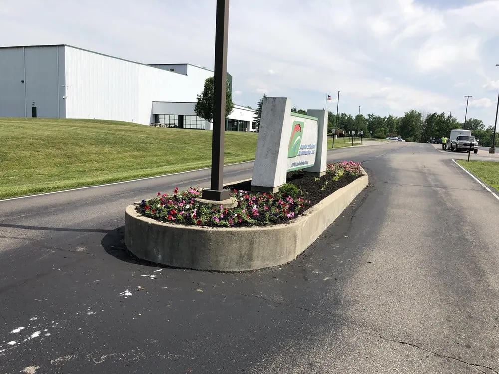 Local yard maintenance in Seymour, IN by J & E Maintenance & Lawn Care