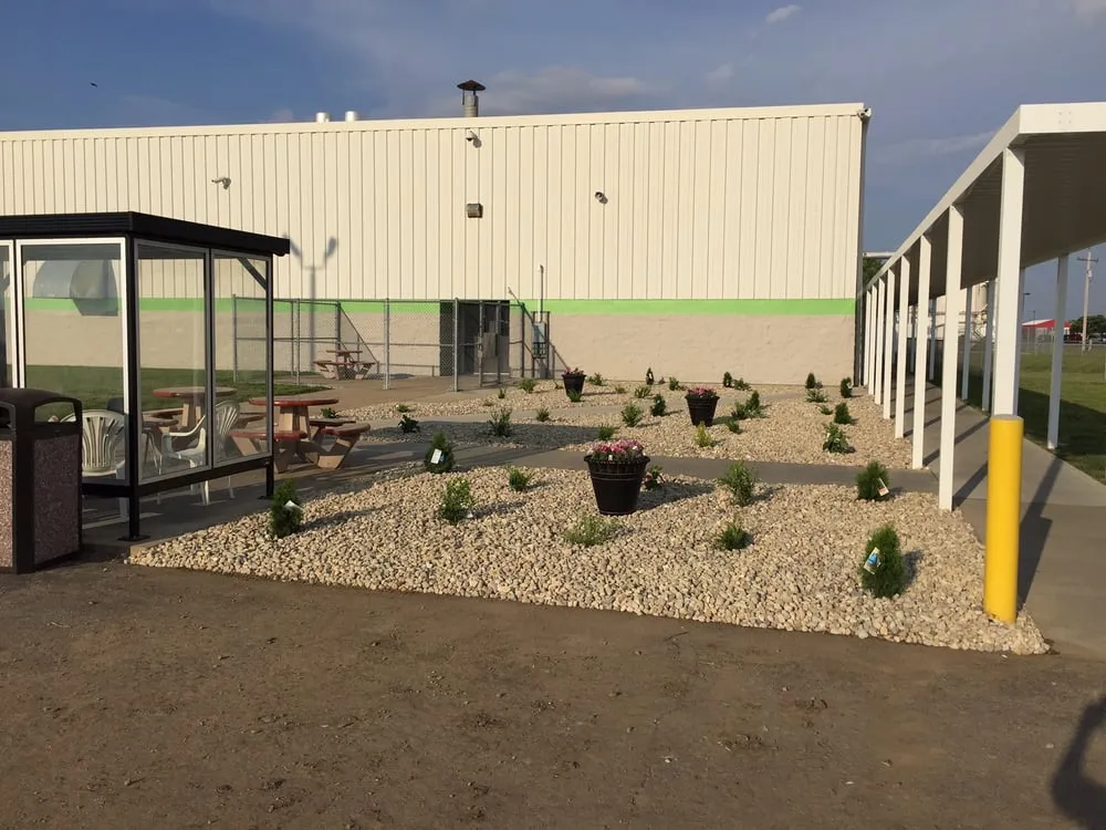 Expert lawn mowing service in Seymour, IN - J & E Maintenance & Lawn Care