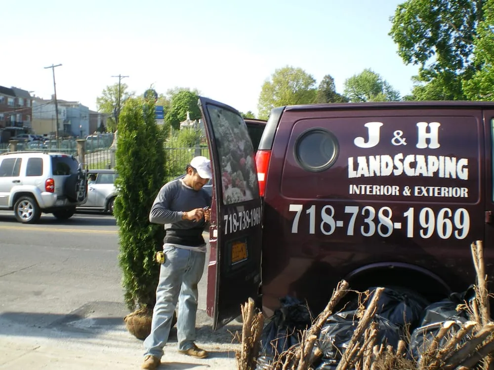 Reliable garden landscaping in Ozone Park, NY - J & H Landscaping
