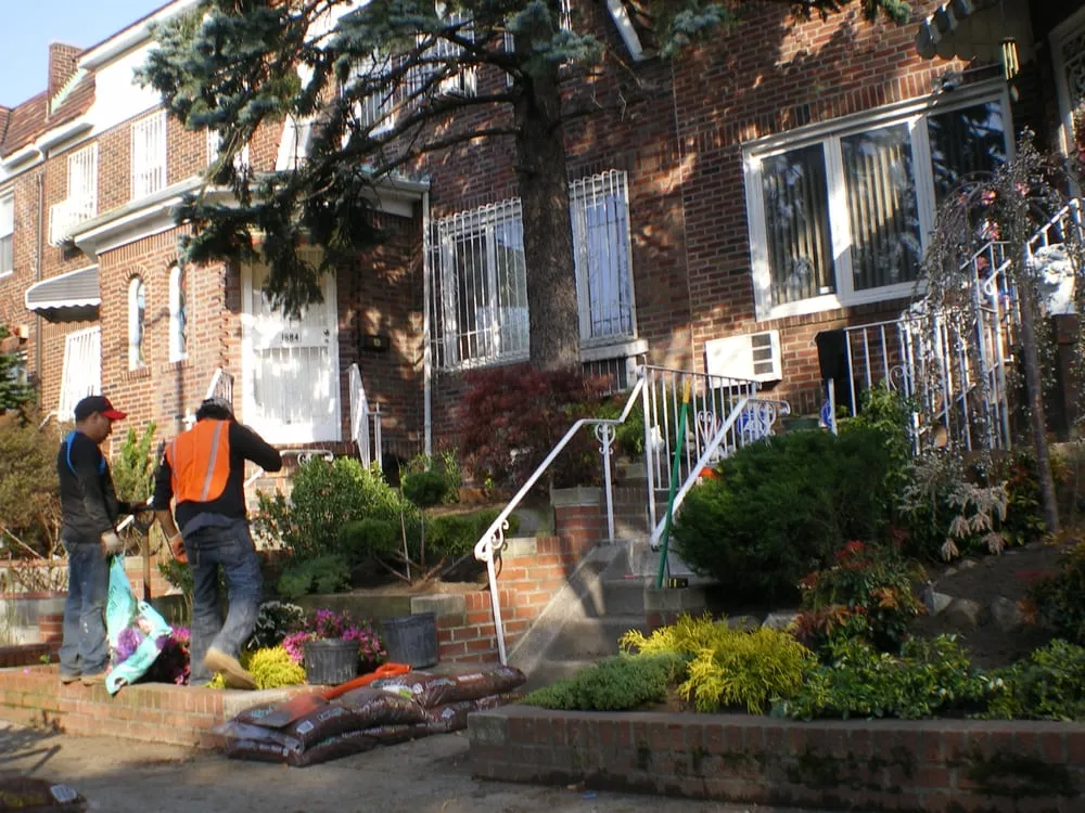 Expert outdoor landscaping in Ozone Park, NY - J & H Landscaping