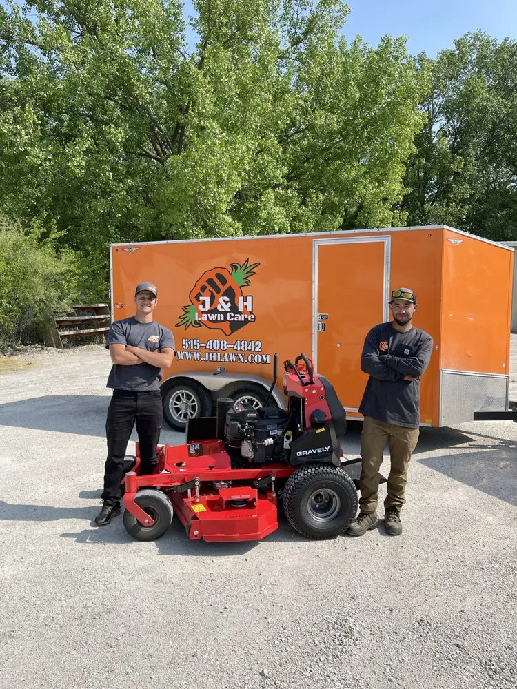 Affordable landscaping services experts serving Fort Dodge, IA - J & H Lawn Care