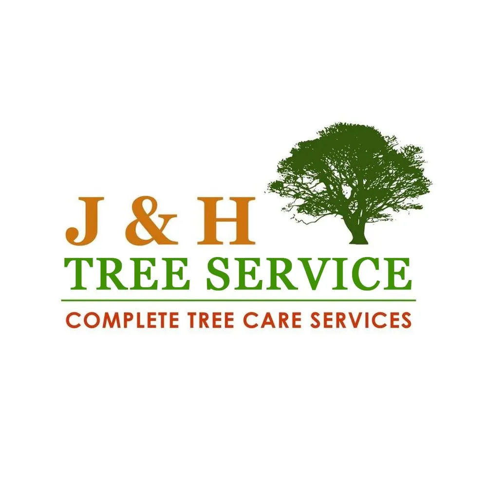 Top-rated outdoor landscaping for homes in Loxahatchee, FL by J & H Tree Service