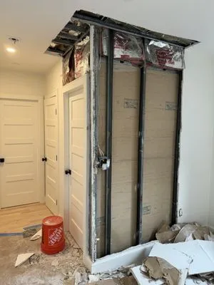 J & J Home Improvement Logo